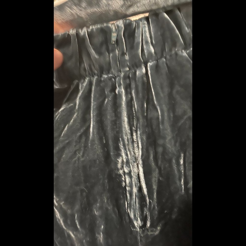 NWT Modcloth Perfect Timing Belted Midi Skirt seafoam crinkle velvet M  New - Picture 7 of 10